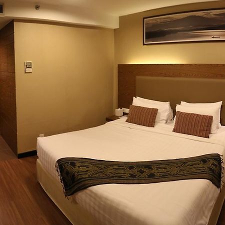 Grand Borneo Hotel Kota Kinabalu Zewnętrze zdjęcie