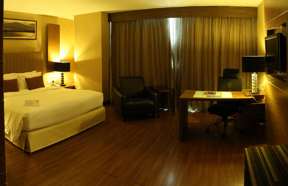 Grand Borneo Hotel Kota Kinabalu Zewnętrze zdjęcie