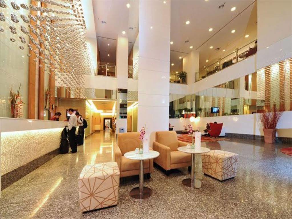 Grand Borneo Hotel Kota Kinabalu Zewnętrze zdjęcie