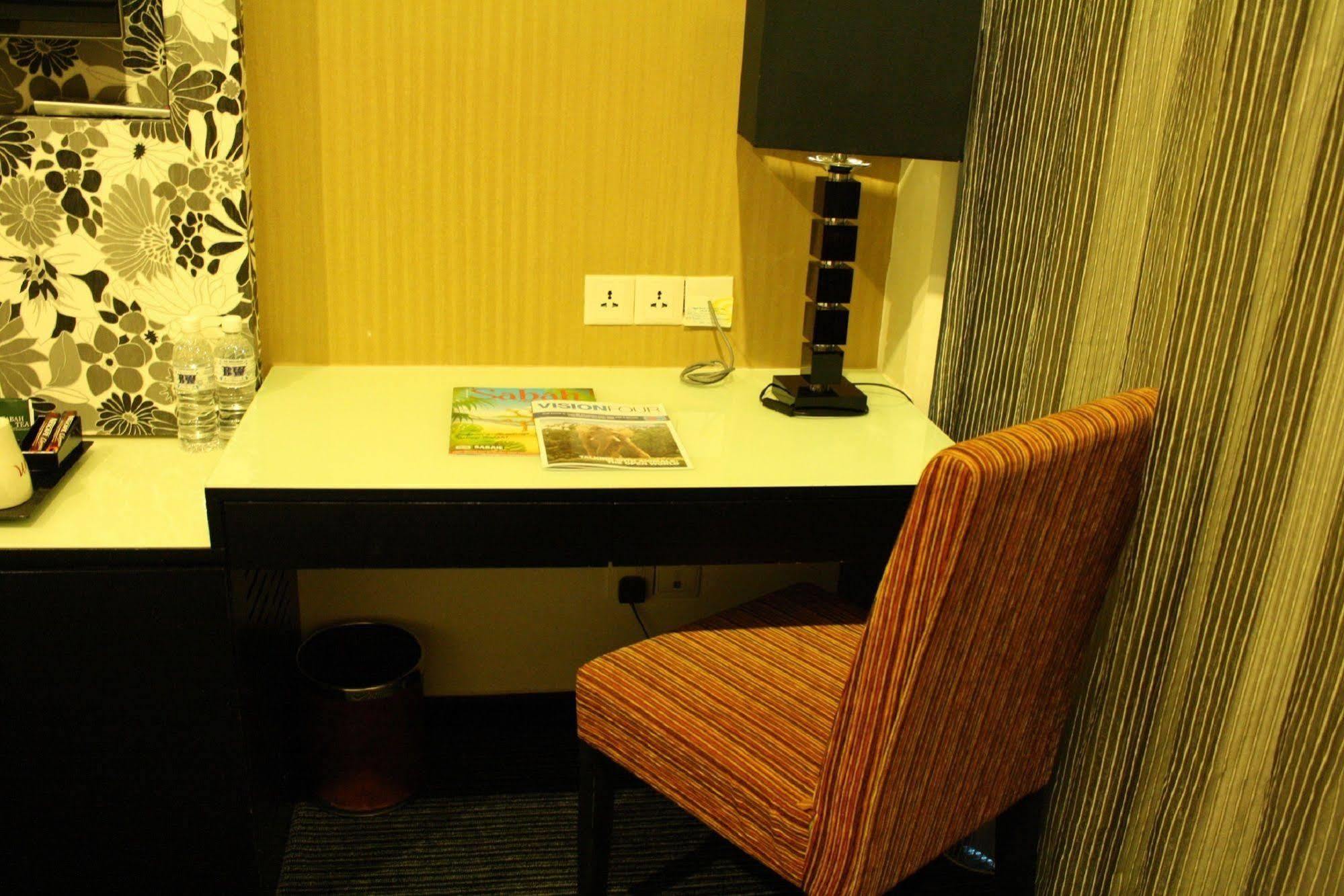 Grand Borneo Hotel Kota Kinabalu Zewnętrze zdjęcie
