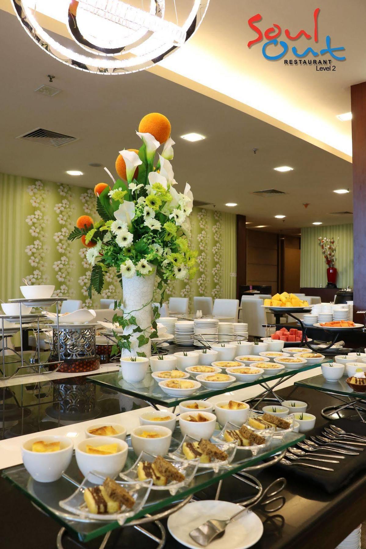 Grand Borneo Hotel Kota Kinabalu Zewnętrze zdjęcie