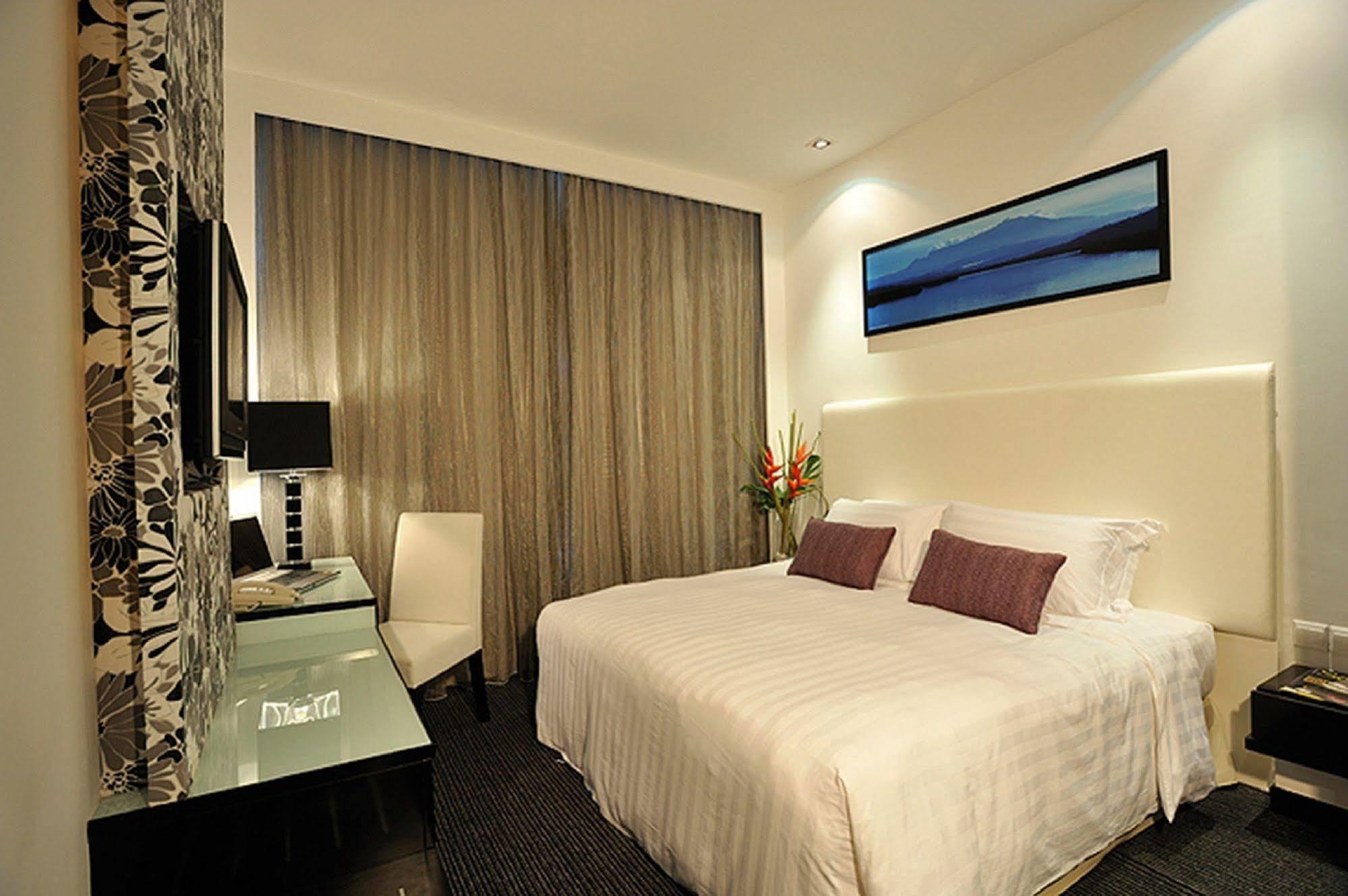 Grand Borneo Hotel Kota Kinabalu Zewnętrze zdjęcie