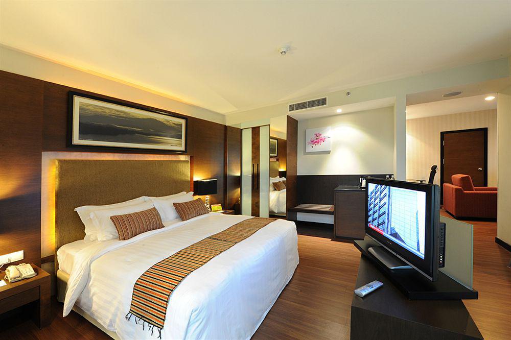 Grand Borneo Hotel Kota Kinabalu Zewnętrze zdjęcie